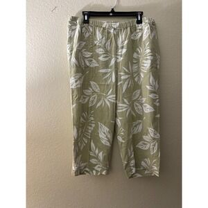 Liz & Me Womens Plus 1X Sage Green Tropical Leaf Linen Blend Capris
 18/20 A1005